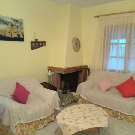 הוילה פראליה דיוניסיו Family Seaside House In Mouries מראה חיצוני תמונה